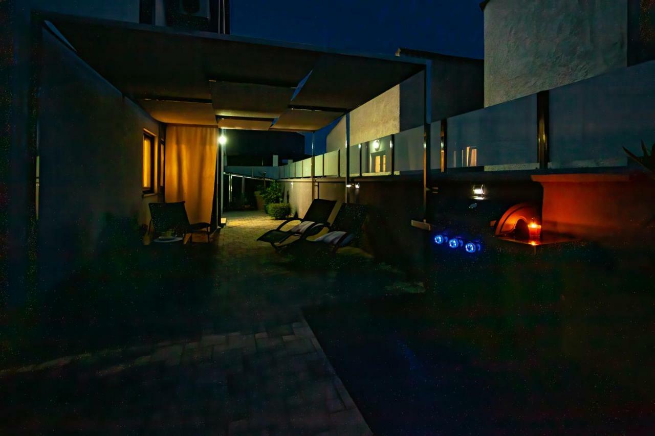 Apartman Nebo Pula Eksteriør billede